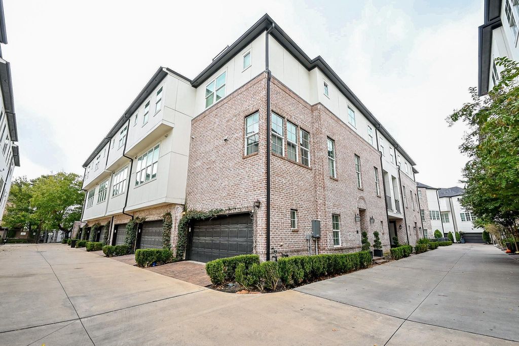 Photo of 6054 Kansas Street, Houston, TX 77007 (MLS # 65970759)