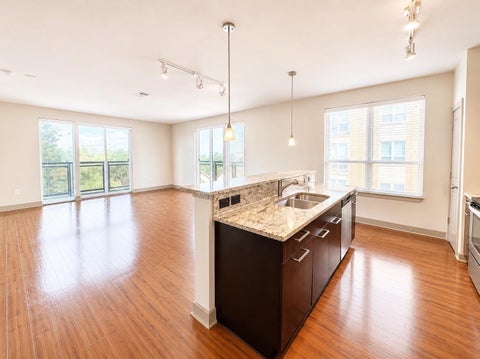 Photo of 1340 W Gray Street #272-P8, Houston, TX 77019 (MLS # 54084979)