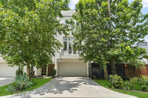 3205 Baron Street Houston TX 77020