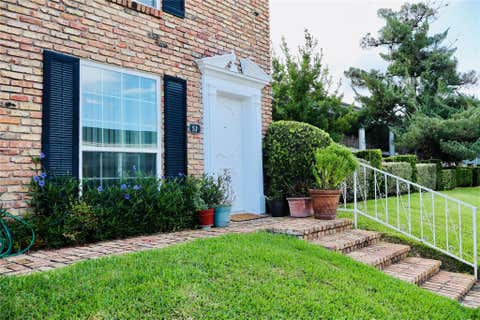 Photo of 2201 Fountain View Drive #5, Houston, TX 77057 (MLS # 60065315)