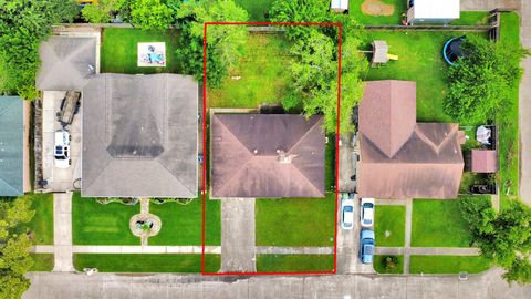 Photo of 351 San Fernando Drive DR, Houston, TX 77060 (MLS # 94877137)