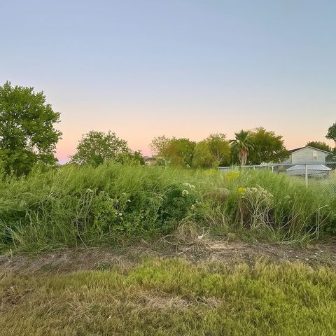Vacant Land For Sale - 21st<br/> San Leon, TX 77539