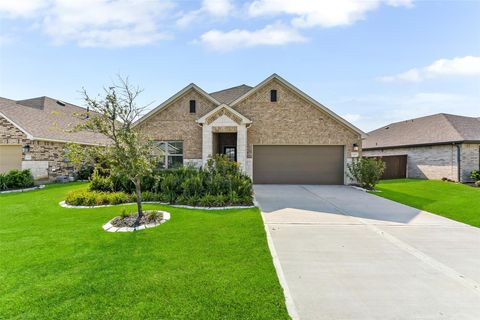 Photo of 7607 Tramontana Lane, Baytown, TX 77523 (MLS # 84655365)
