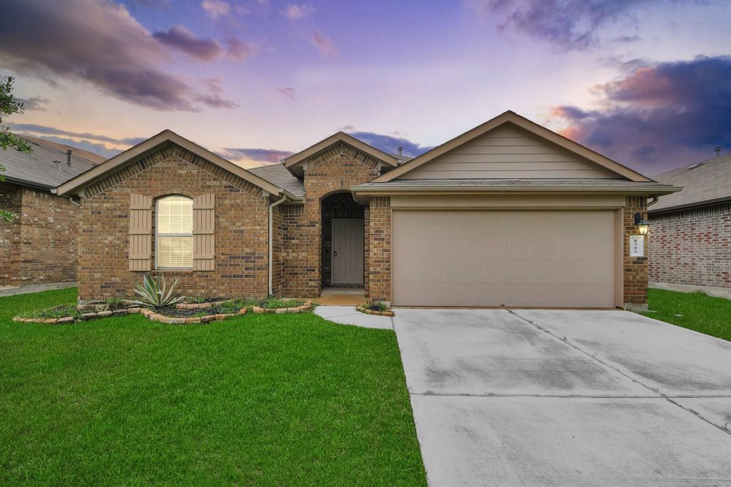 Photo of 8302 Rose Petals Lane, Rosharon, TX 77583 (MLS # 20916666)