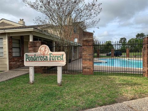 Photo of 2501 Gulf Freeway #260C, Dickinson, TX 77539 (MLS # 47113526)