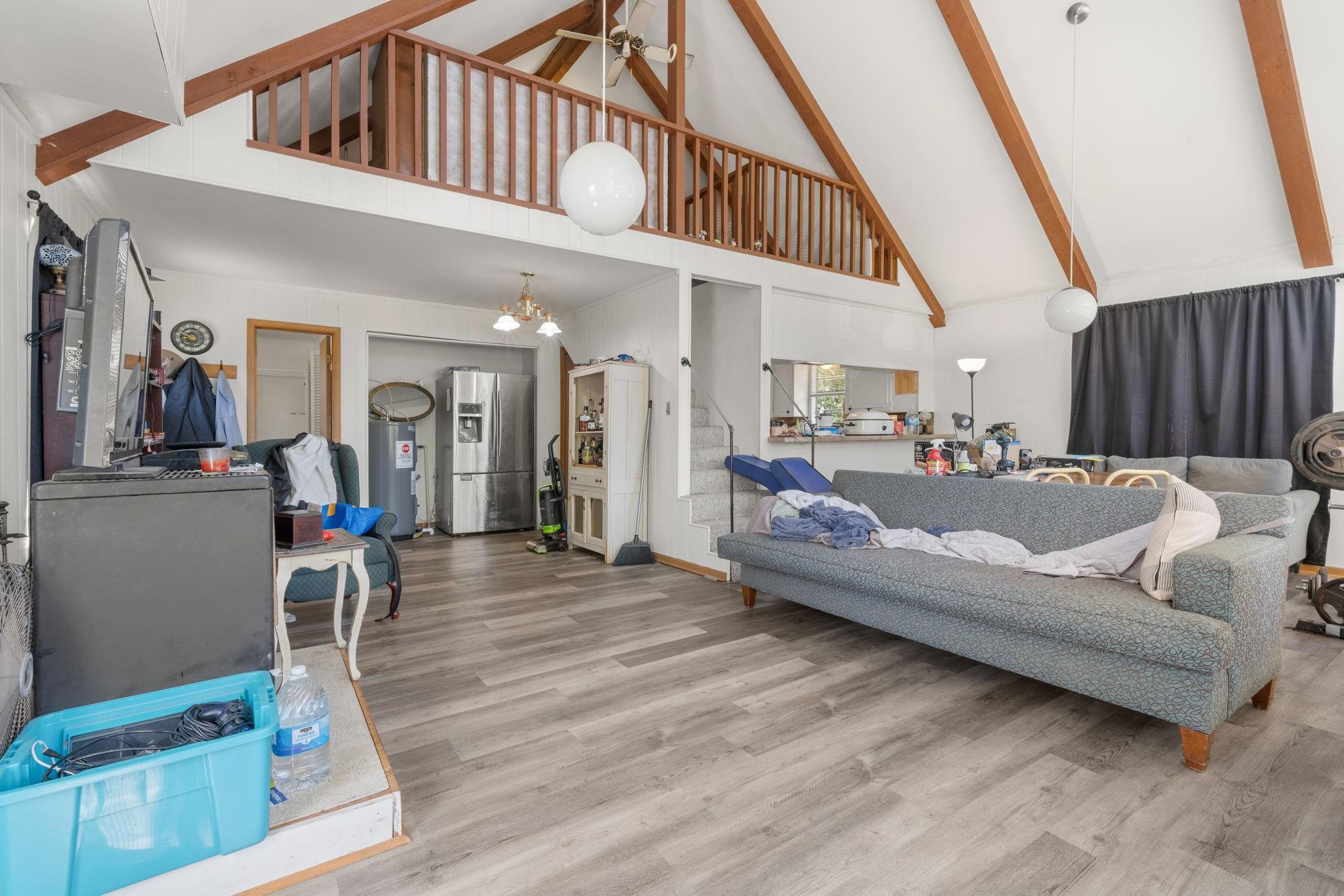 302 Lake Forest Circle