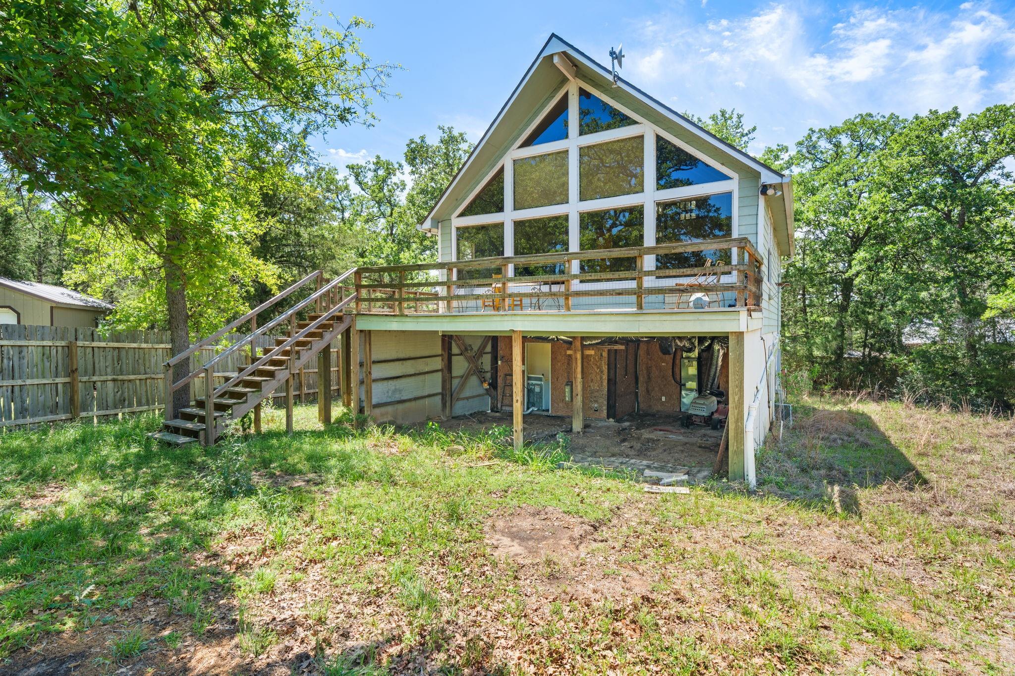 302 Lake Forest Circle