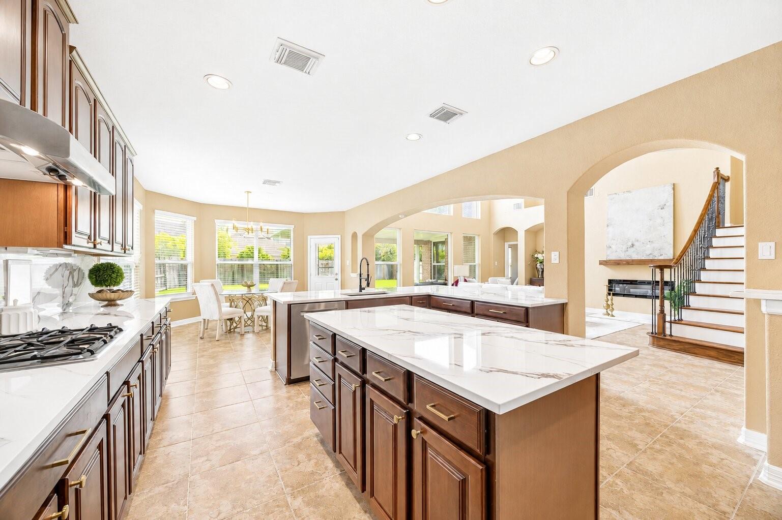 4303 Pensacola Oaks Lane