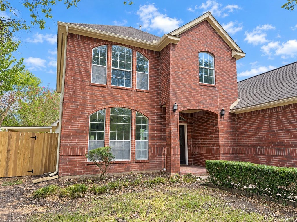 Photo of 206 Hartwood Court, Sugar Land, TX 77479 (MLS # 38283903)