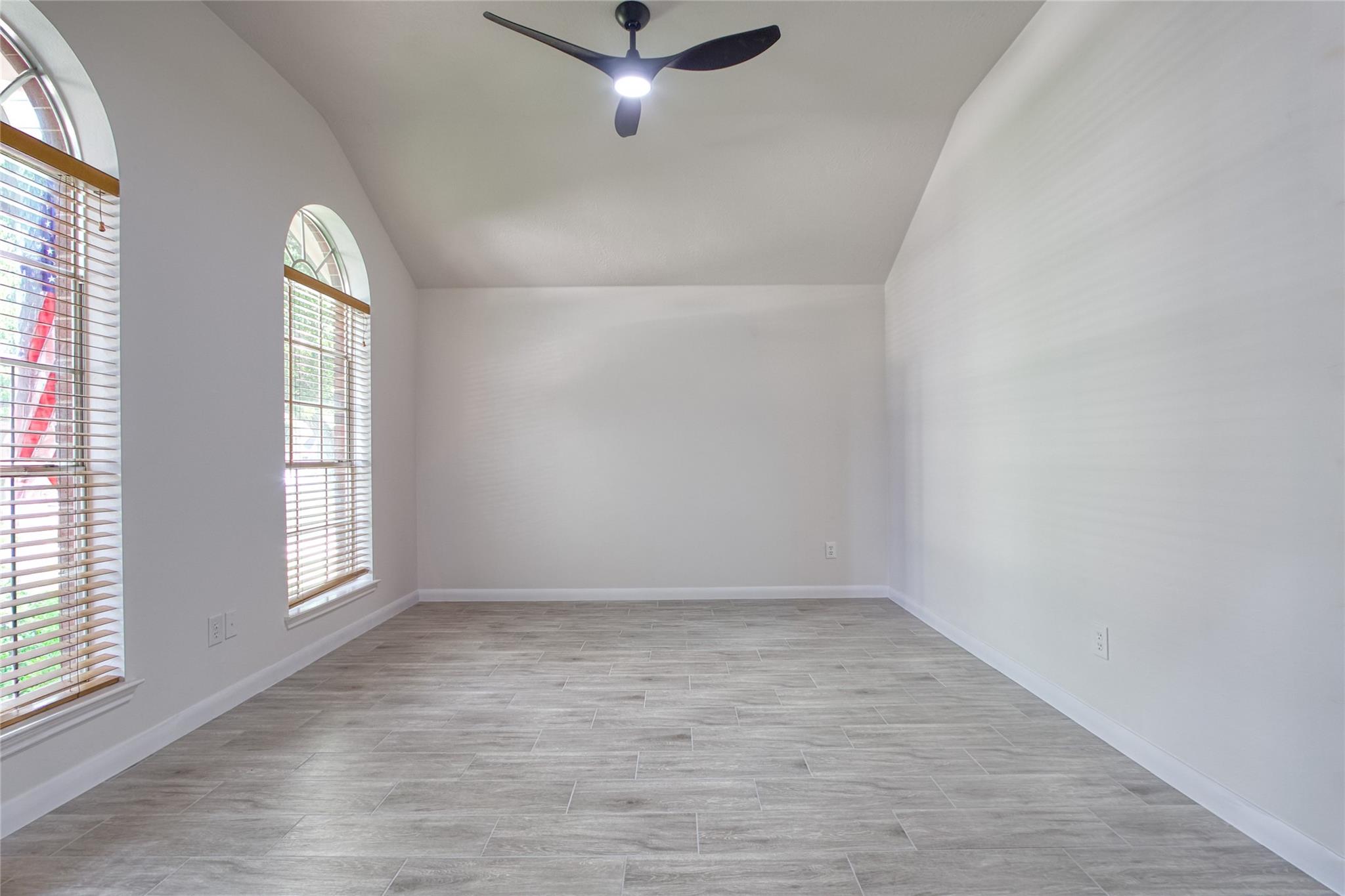 7215 Oak Walk Drive