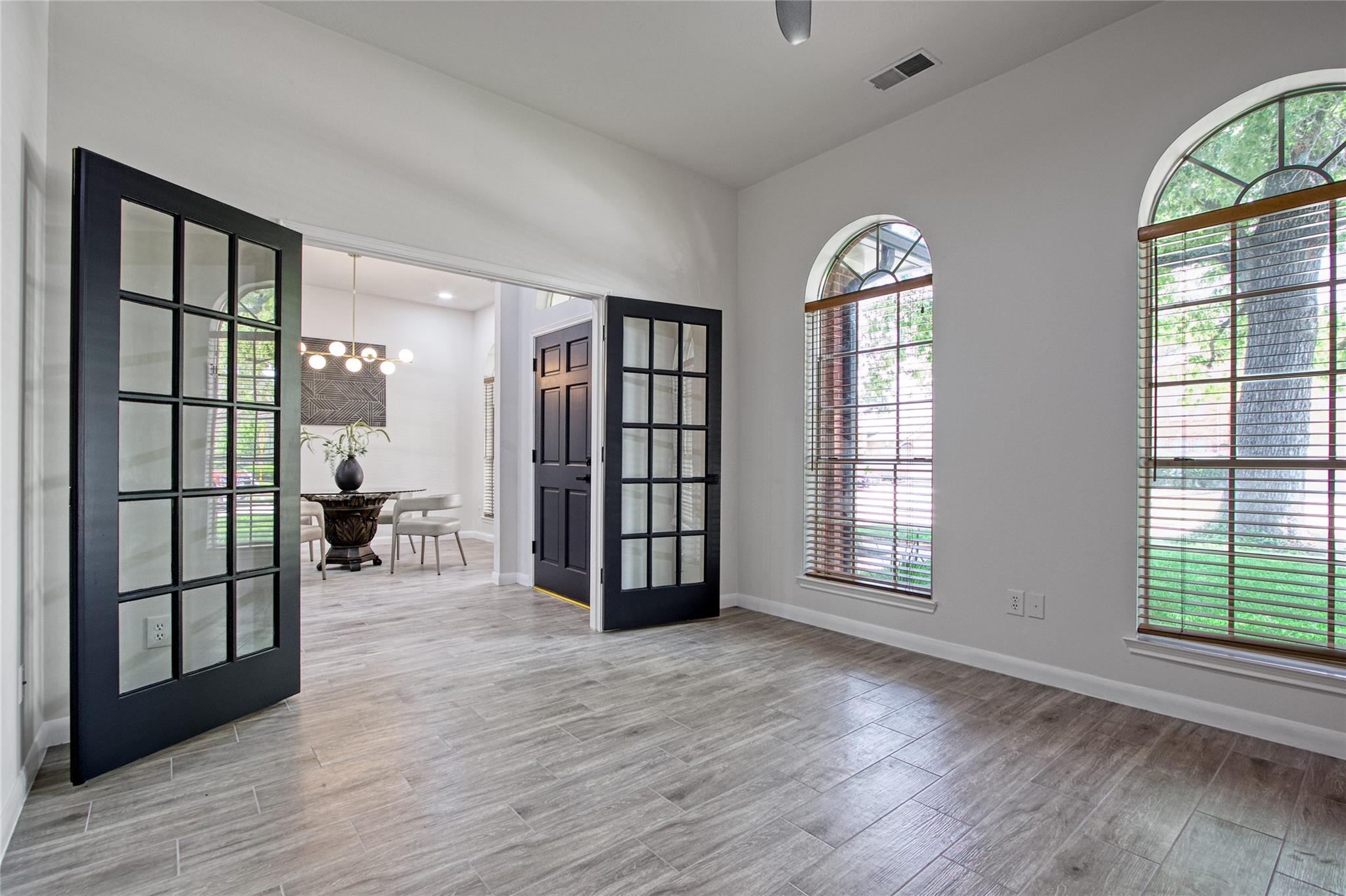 7215 Oak Walk Drive