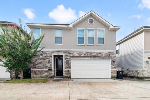 Photo of 7705 Shannon Drive, Houston, TX 77055 (MLS # 68632830)