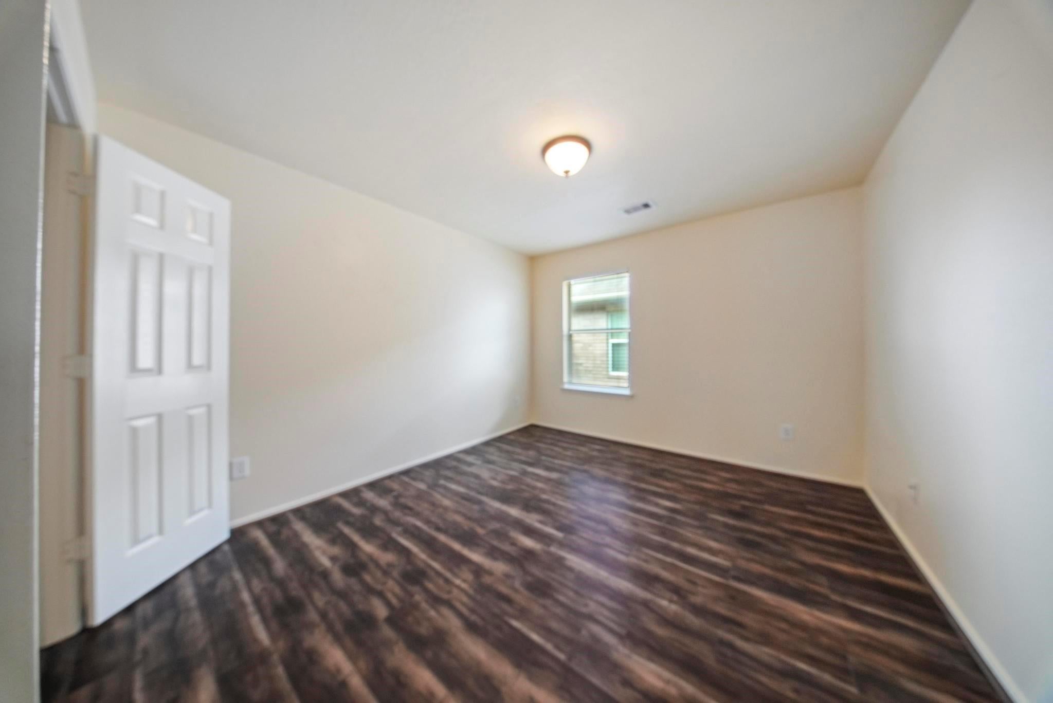 5015 Bridgecrossing Court