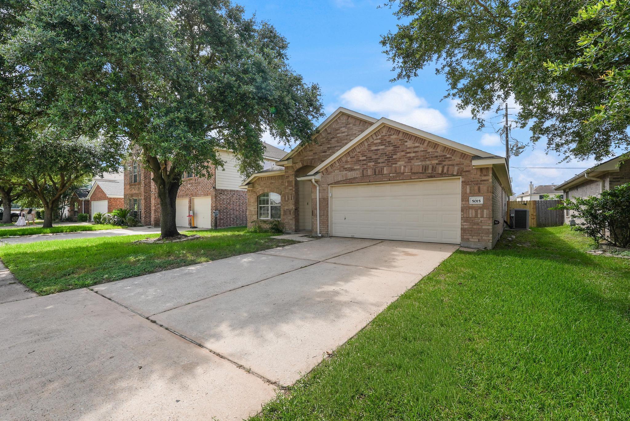 5015 Bridgecrossing Court