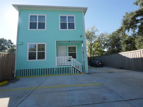 Photo of 9013 Gabriel Street #C, Houston, TX 77063 (MLS # 58786328)