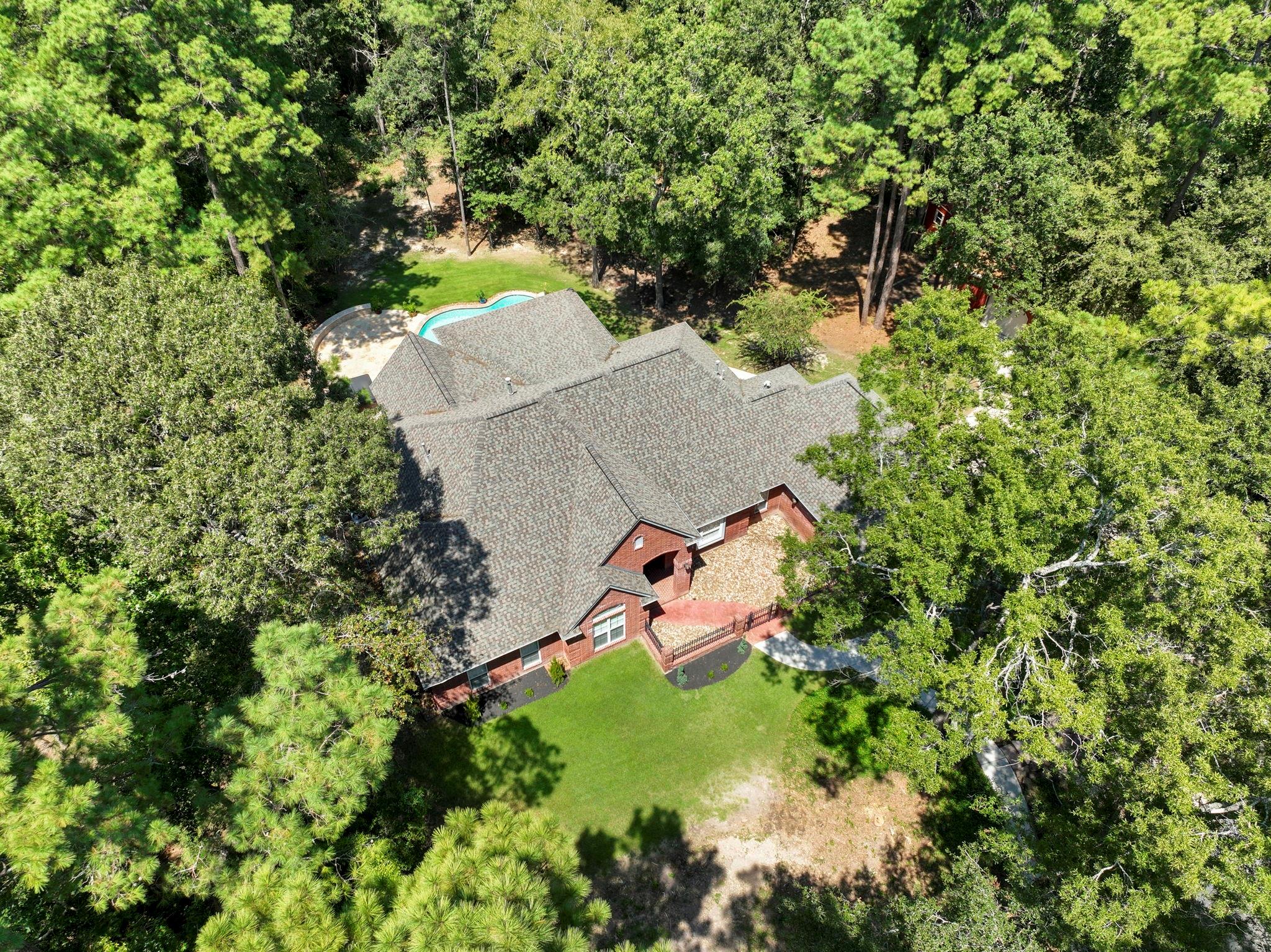 10857 Lake Forest Drive