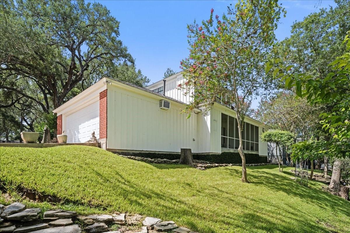 208 Rolling Hill Drive