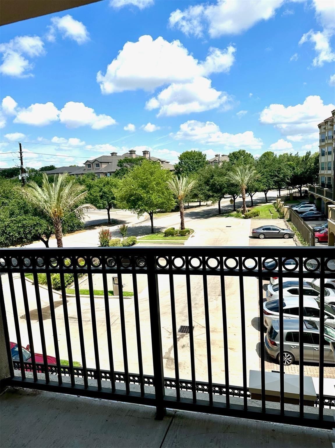7575 Kirby Drive 3203