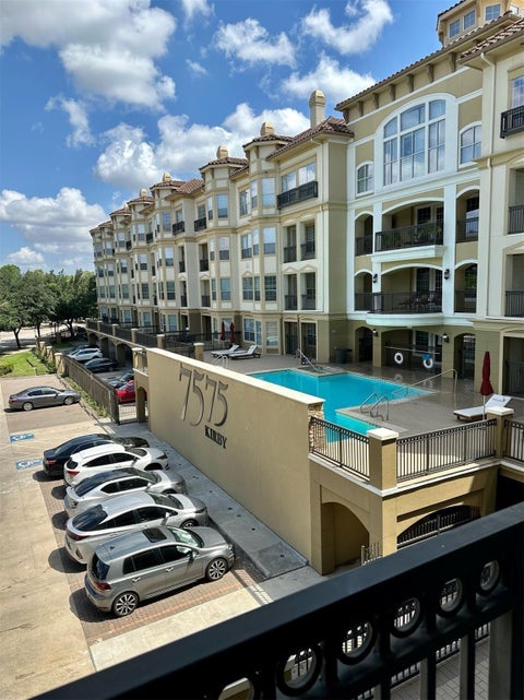 Photo of 7575 Kirby Drive #3203, Houston, TX 77030 (MLS # 14987429)