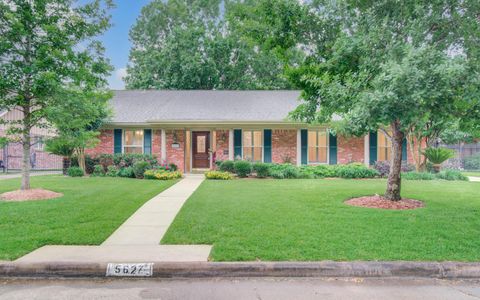 Photo of 5627 Sylmar Road, Houston, TX 77081 (MLS # 22411076)