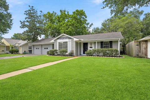 Photo of 4614 Hummingbird Street, Houston, TX 77035 (MLS # 23423362)