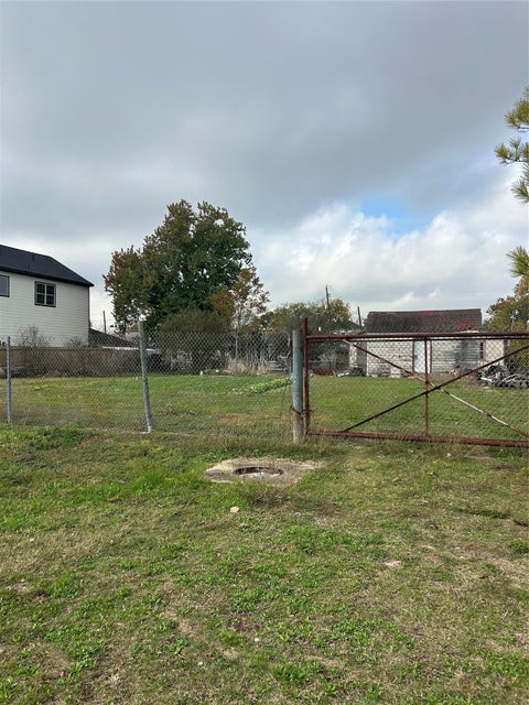 Photo of 0 Cabell Street Street, Houston, TX 77022 (MLS # 81540370)