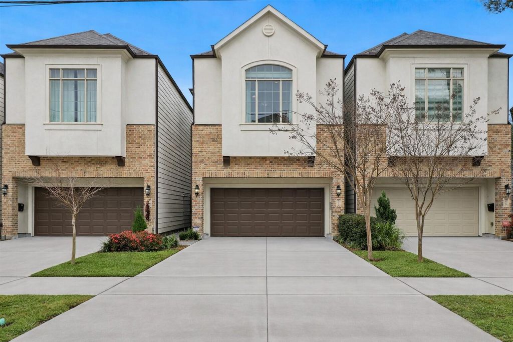 Photo of 3022 Maxroy Street, Houston, TX 77008 (MLS # 88204819)