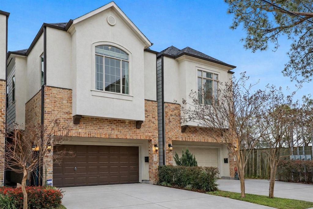 Photo of 3022 Maxroy Street, Houston, TX 77008 (MLS # 88204819)