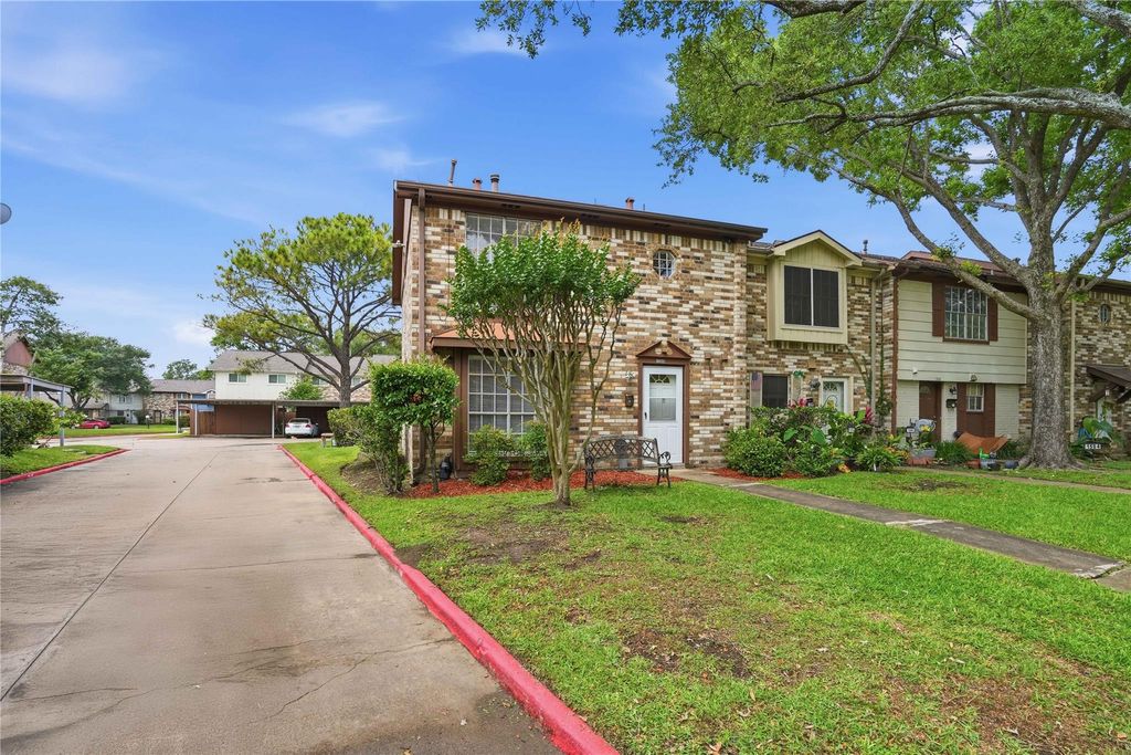 Photo of 1508 S 8th Street, La Porte, TX 77571 (MLS # 24854027)