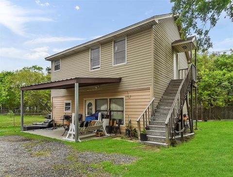 Photo of 7357 1/2 Brace Street, Houston, TX 77061 (MLS # 27778196)