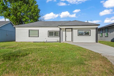 Photo of 10602 Buffum Street, Houston, TX 77051 (MLS # 16293645)