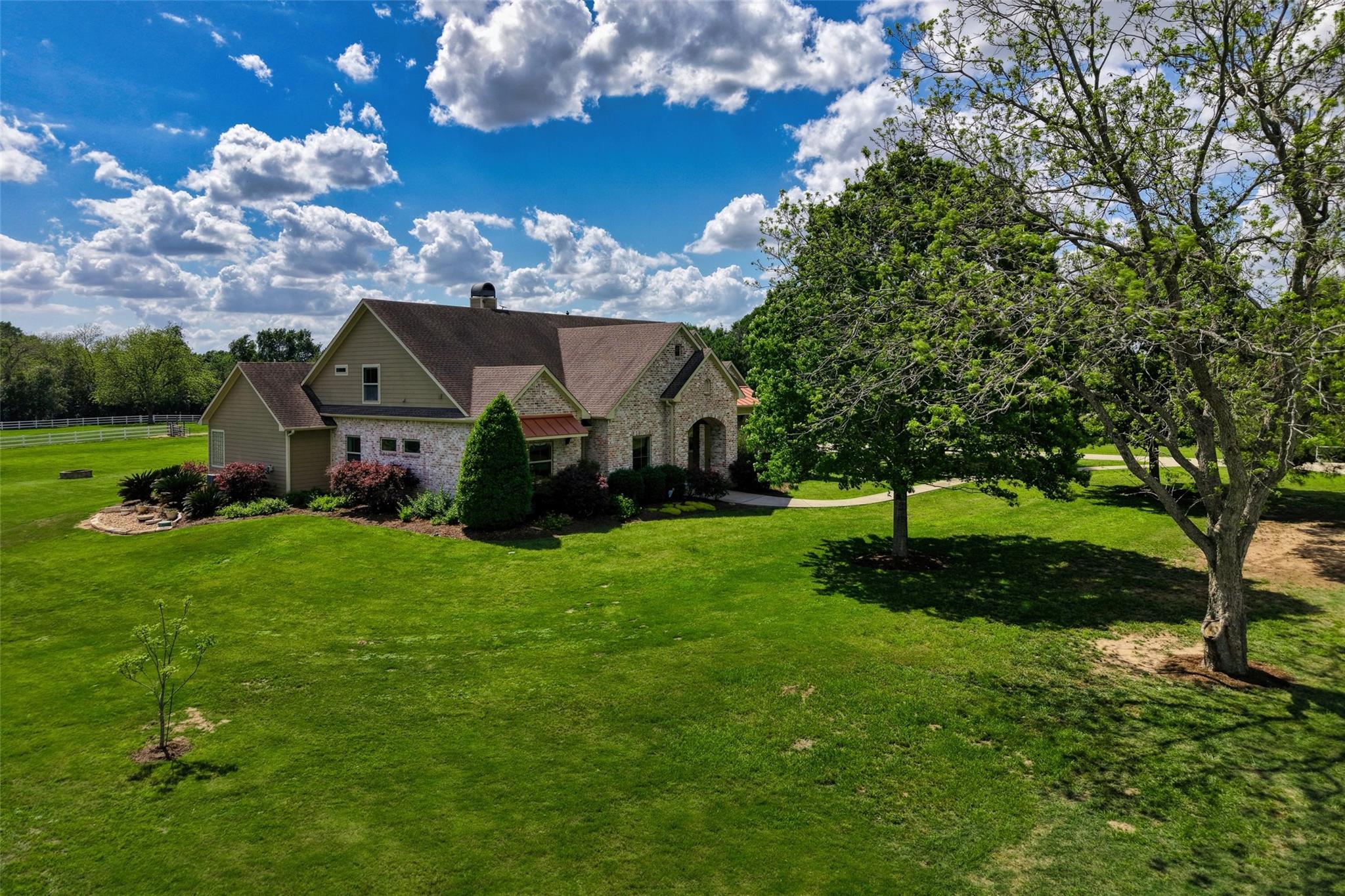 105 Brazos Hill Lane