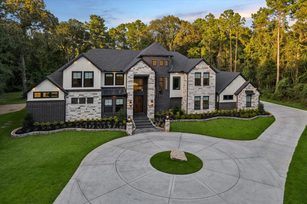 Photo of 19314 Chateau Ridge Court, Tomball, TX 77377 (MLS # 31094823)