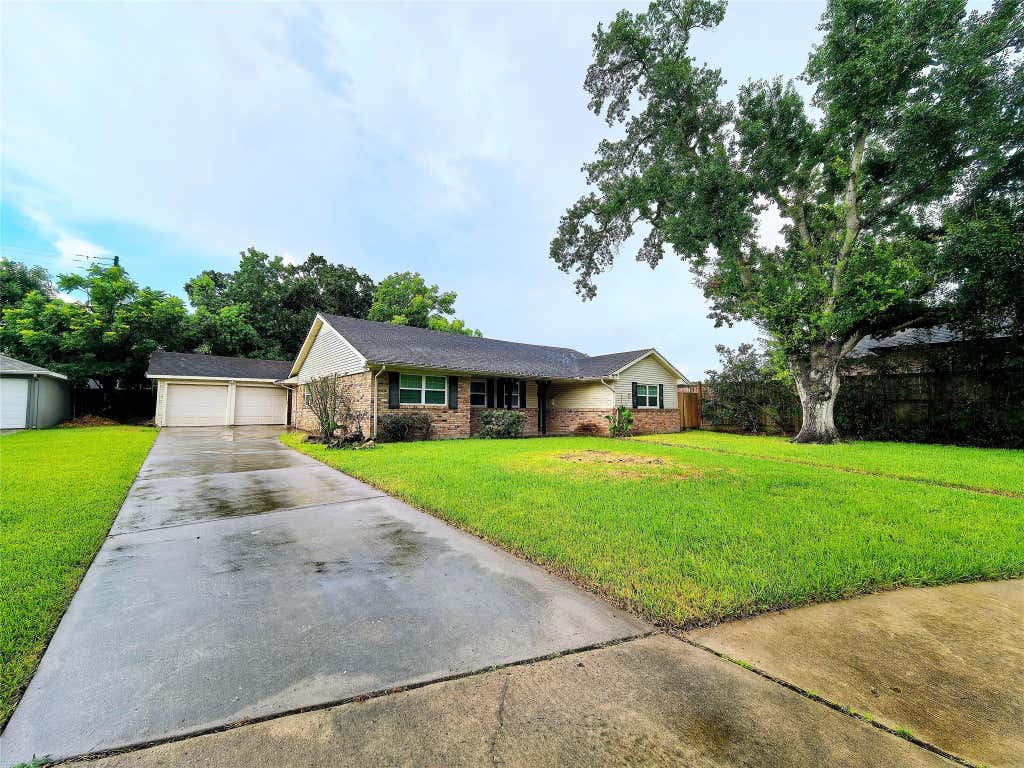 Photo of 5118 Lymbar Drive, Houston, TX 77096 (MLS # 68881893)