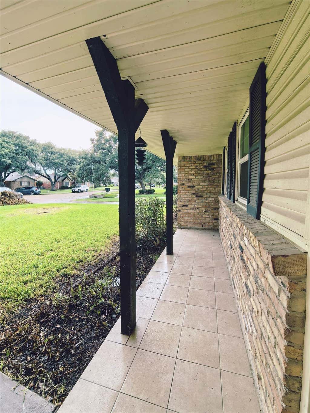 Photo of 5118 Lymbar Drive, Houston, TX 77096 (MLS # 68881893)