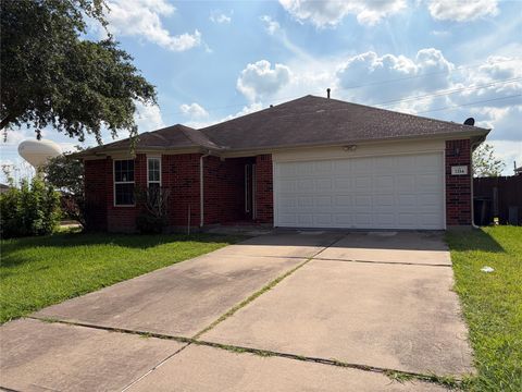 Photo of 7214 Crescent Mills Drive, Houston, TX 77083 (MLS # 36428025)