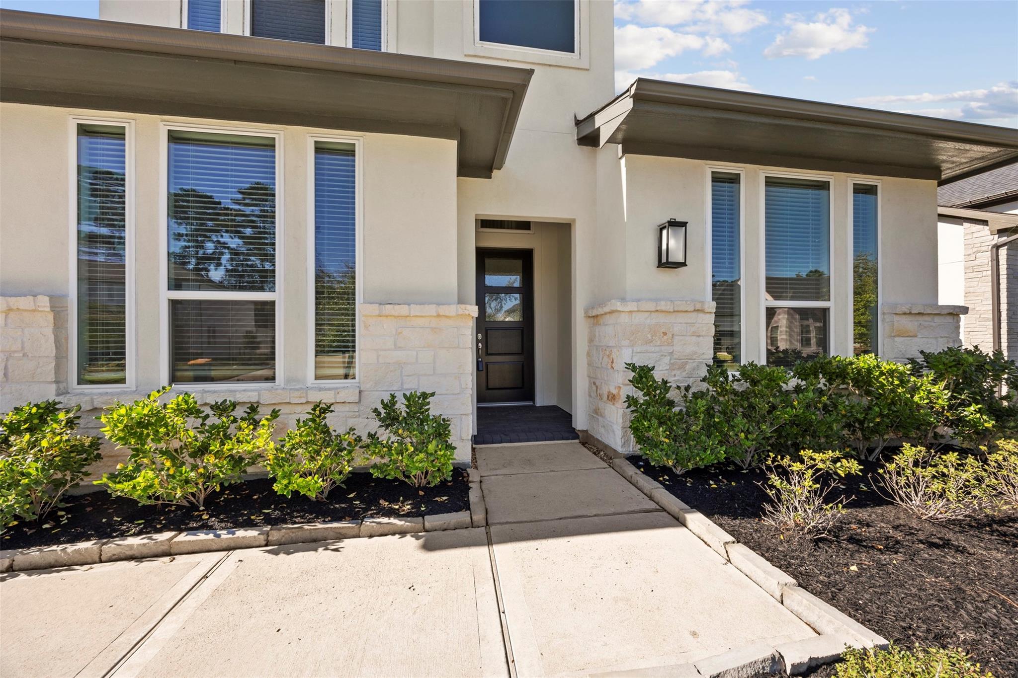 23 Perennial Canyon Drive