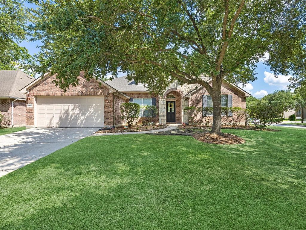 Photo of 14402 Cottage Timbers Lane, Houston, TX 77044 (MLS # 10568877)