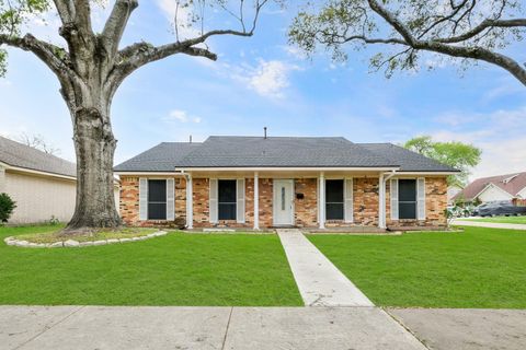 Photo of 1905 Zapp Lane, Pasadena, TX 77502 (MLS # 68342441)