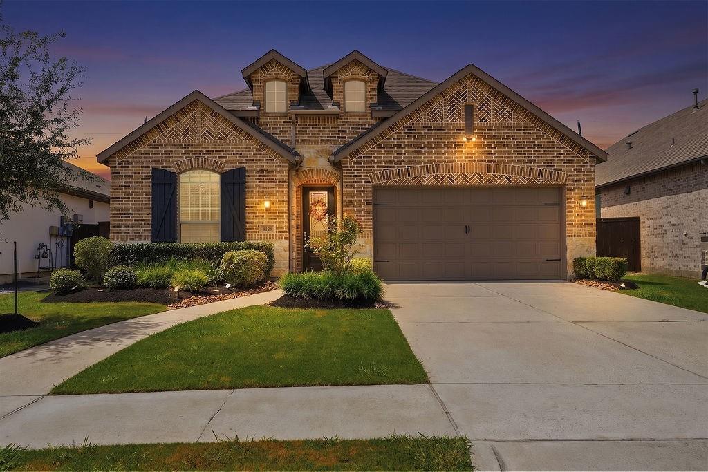 4042 Shackleton Court