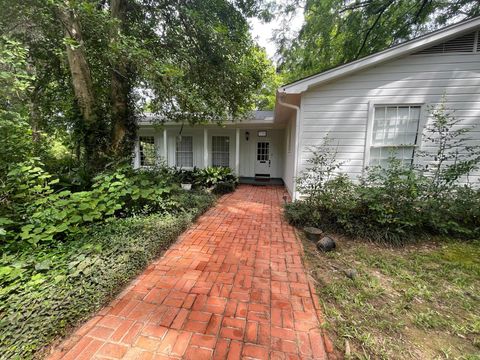 Photo of 1106 Redbud, Crockett, TX 75835 (MLS # 26688387) Photo of 1106 Redbud, Crockett, TX 75835 (MLS # 26688387)