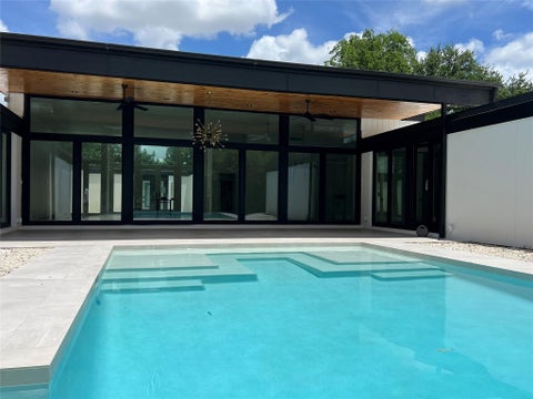 Homes For Sale - 5127 S Braeswood Boulevard<br/> Houston, TX 77096