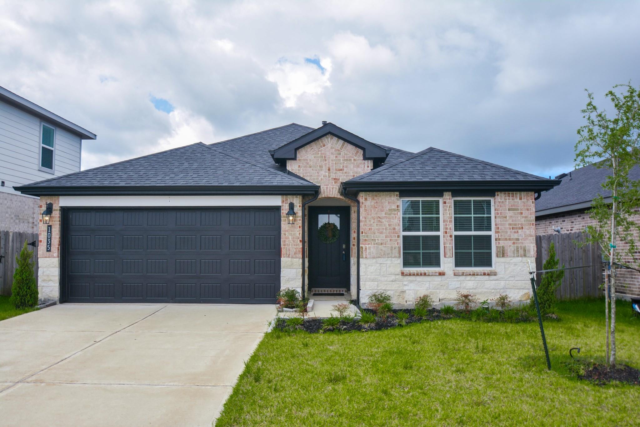 1035 Vista Pointe Drive