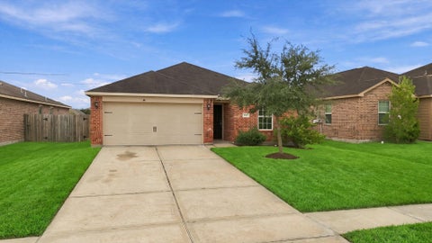 Photo of 9723 Montana Sapphire Lane, Iowa Colony, TX 77583 (MLS # 49223576)