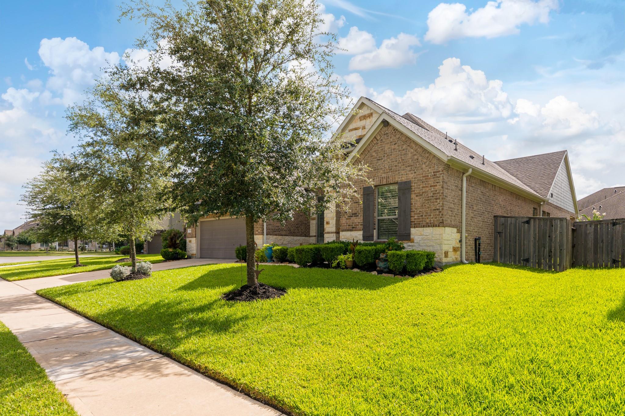 19138 Blue Hill Lane