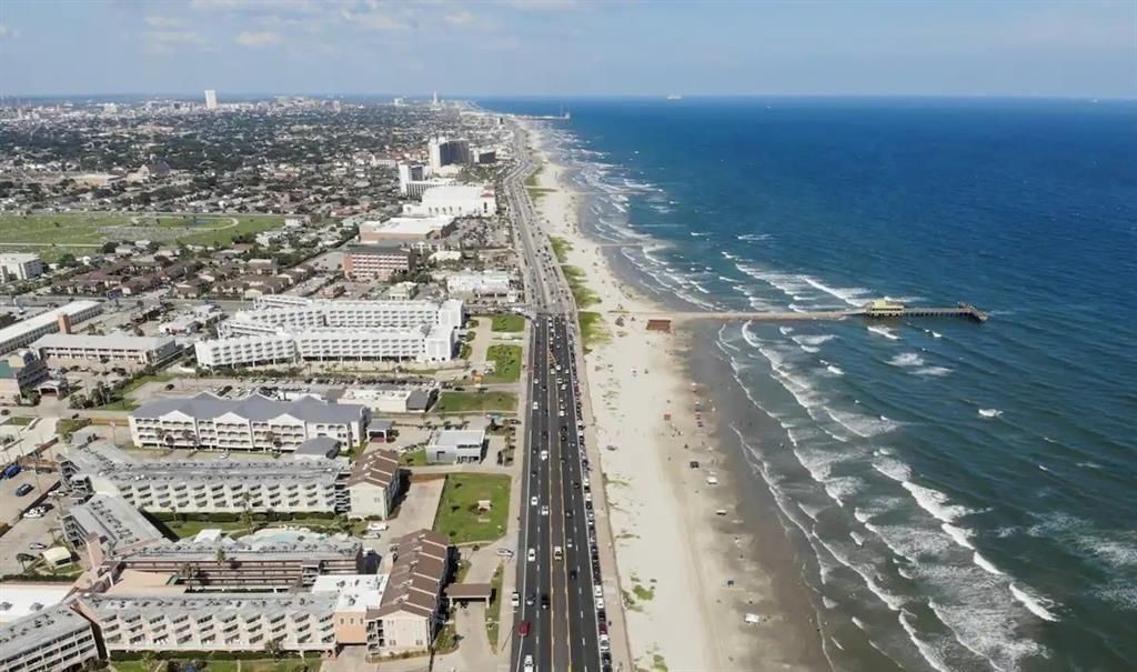 Photo of 6300 Seawall Boulevard #3116, Galveston, TX 77551 (MLS # 96159743)