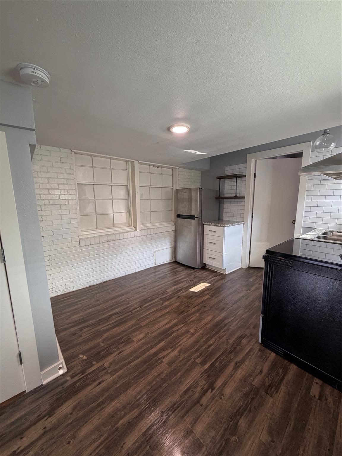4630 Woodside Street 2