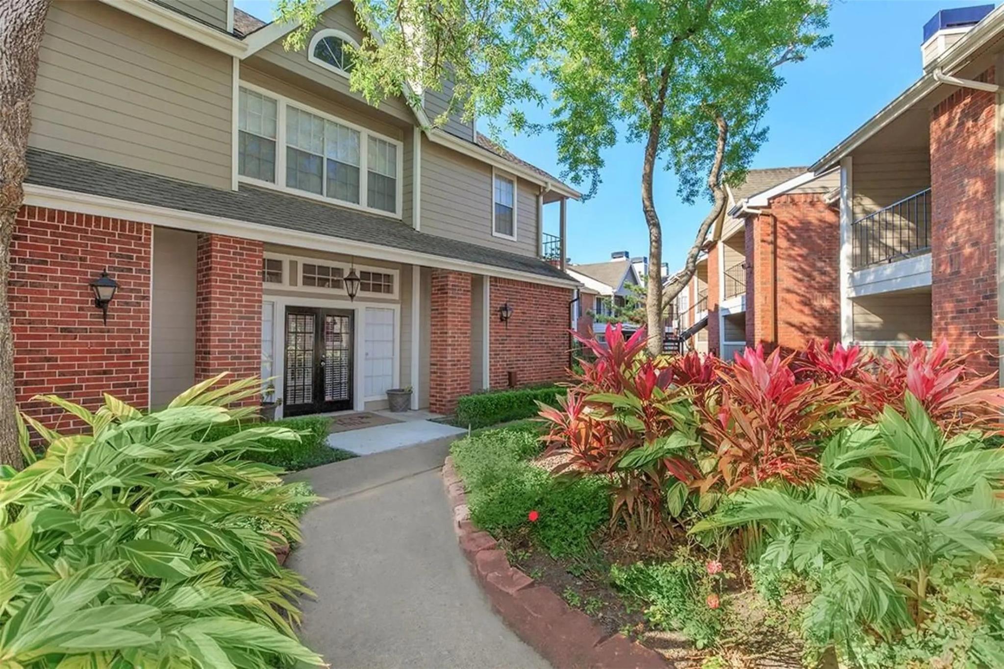 8110 Creekbend Drive 627
