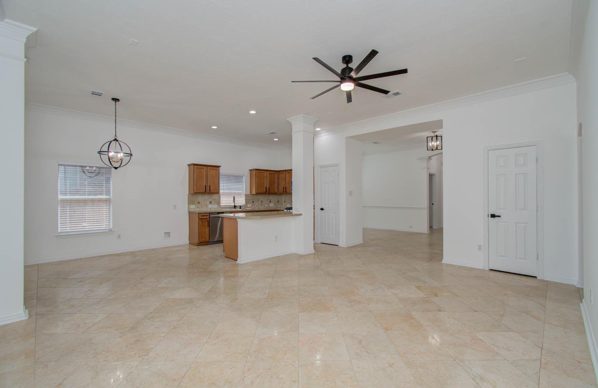 18314 N Elizabeth Shore Loop