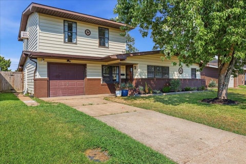 Photo of 711 S 6th Street, Nederland, TX 77627 (MLS # 42061633)